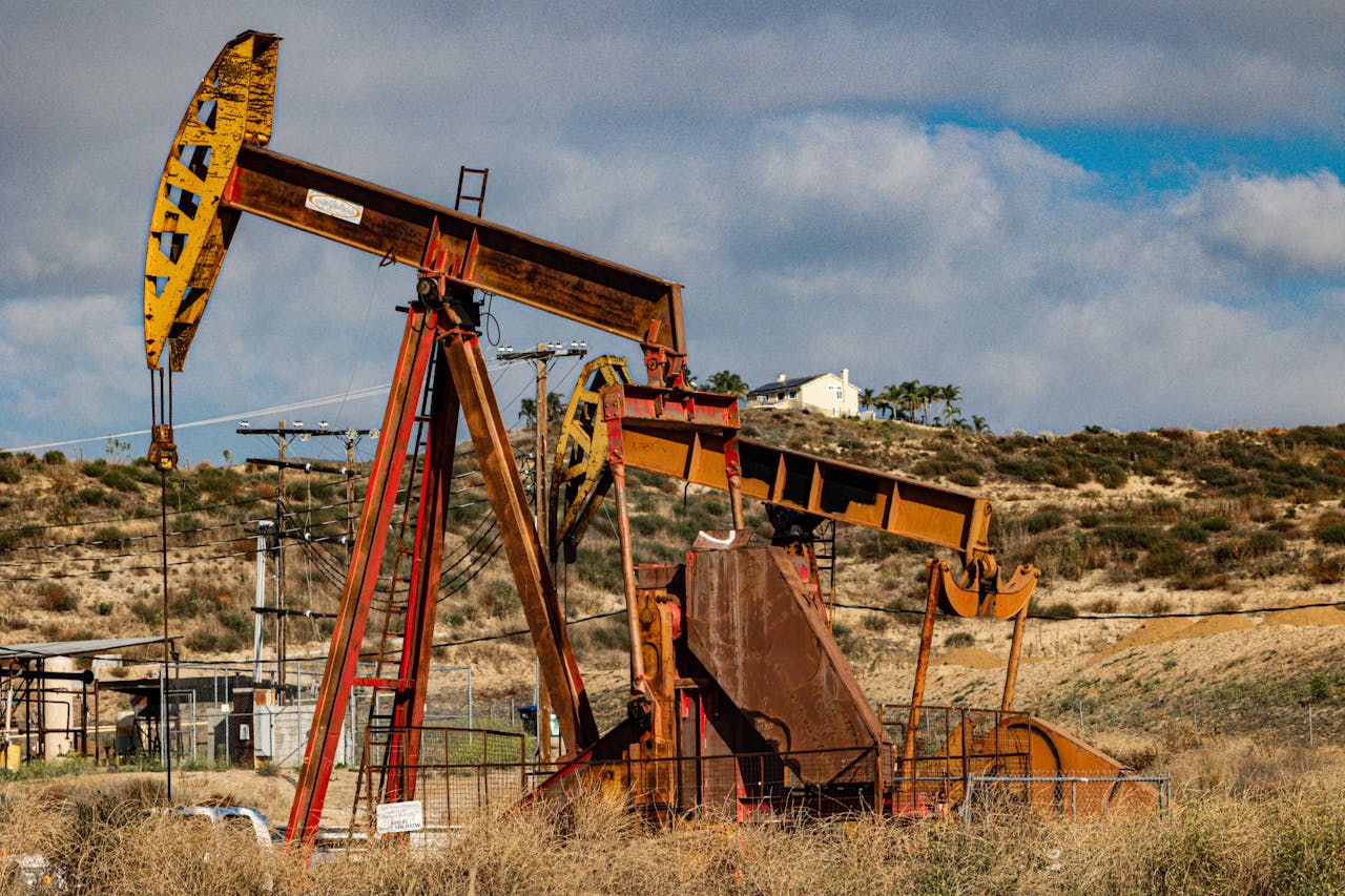 Oil and gas field – Houston USA Oil Technologies